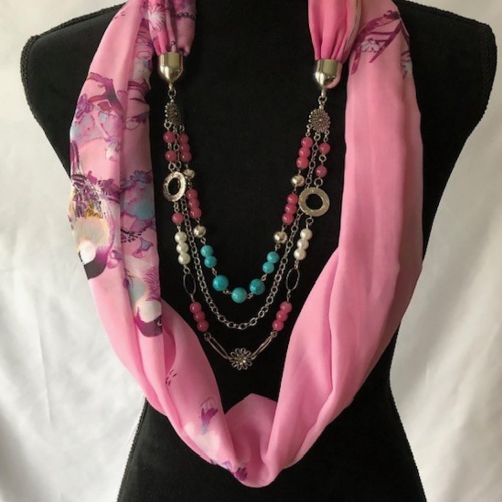 WOMEN'S BEADED INFINITY SCARF/EARRING SET